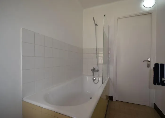 Apartment Le Gambetta By Interhome Toulon